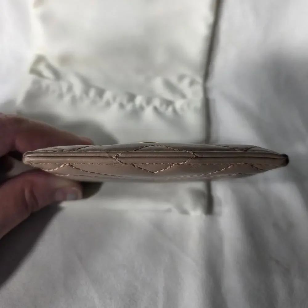 Gucci GG Marmont Taupe Chevron Leather Credit Card Holder Wallet, Dust Bag & Box - Picture 6 of 16